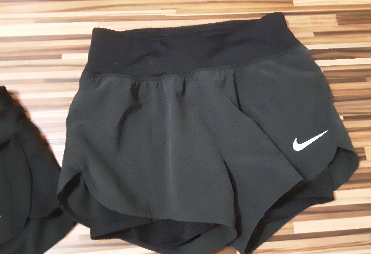 (ХS) NIKE running Eclipse оригинални къси панталони 2в1 и клин