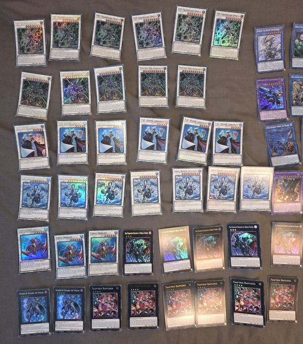 Cartonașe Yu-Gi-Oh!