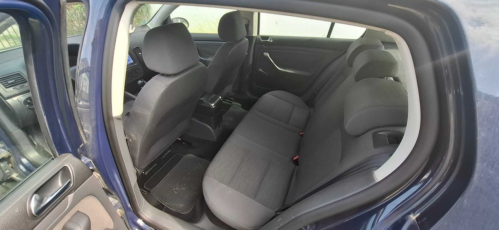 Volkswagen Golf 5 - 1.9TDI