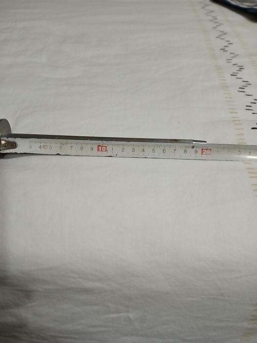 Продавам  масат!