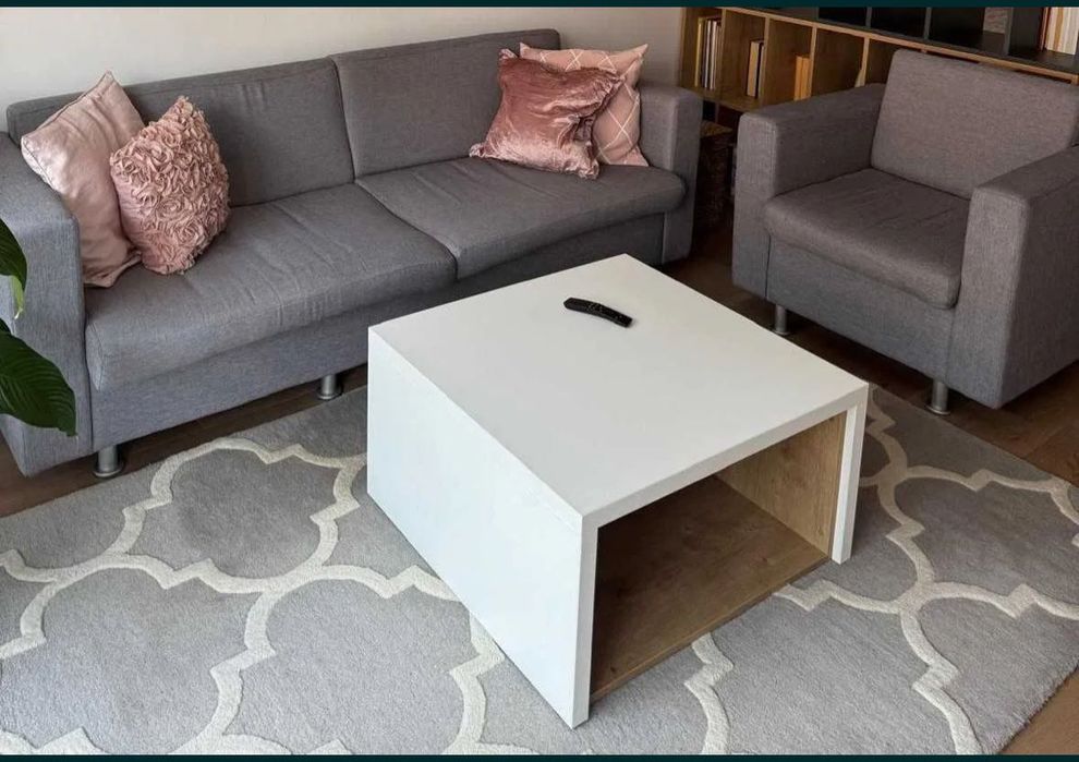 Masa de cafea cu spatiu de depozitare