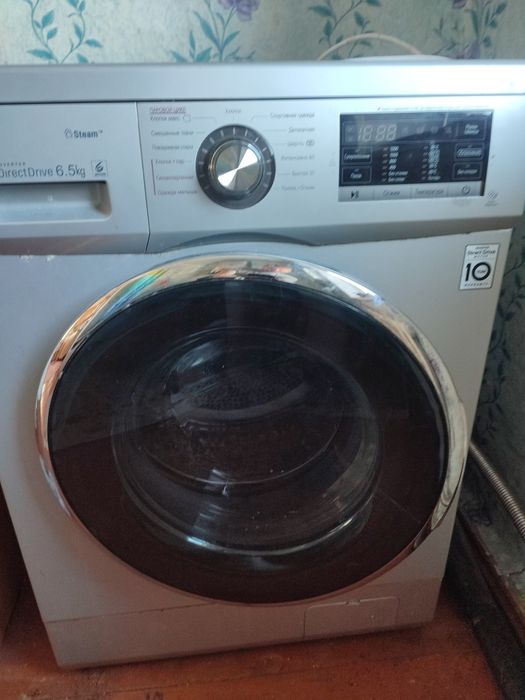 Продам машинку стиральную