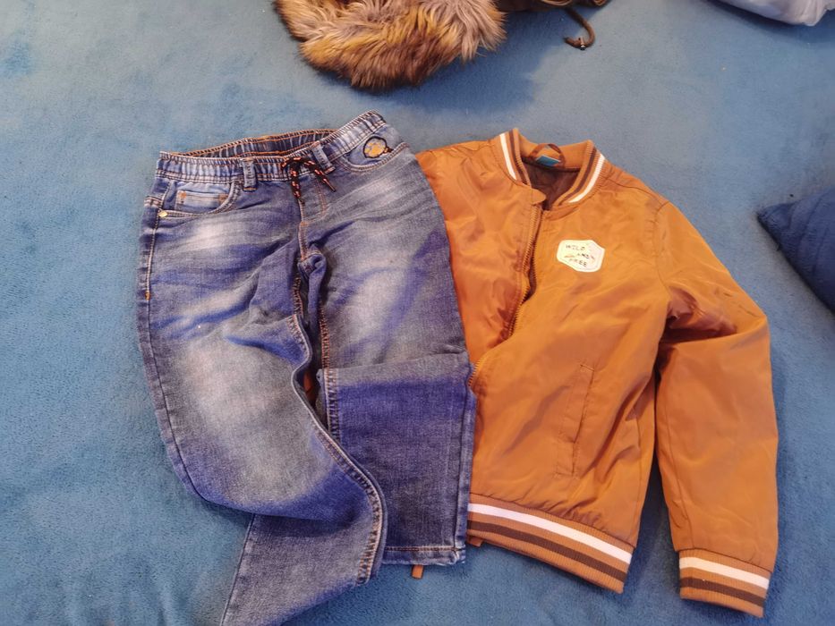 Vând lot de haine de băieți marimea 134