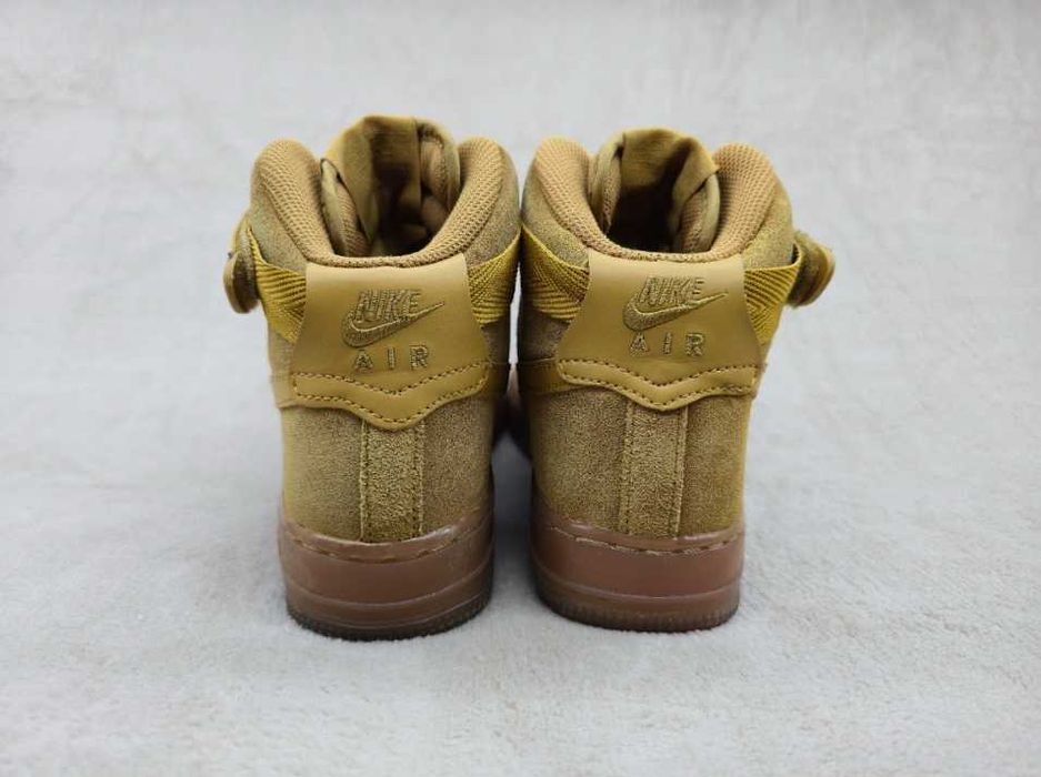 Nike Air Force 1 High LV8 3 - mărime 35.5