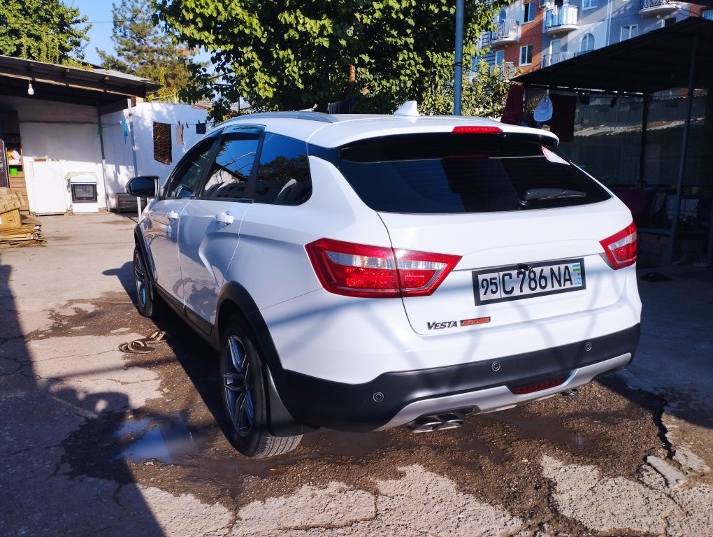 Lada Vesta Sw Cross 1.6 механика