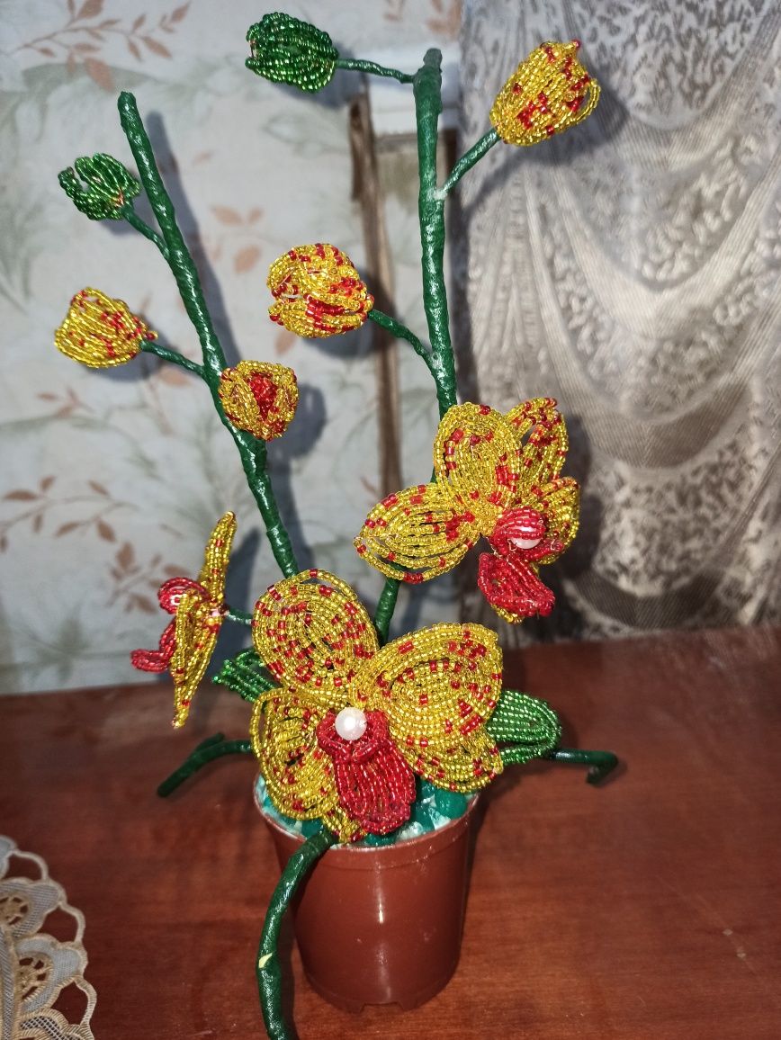 Продаю орхидею из бисера!!!