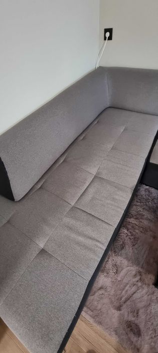Ъглов голям диван