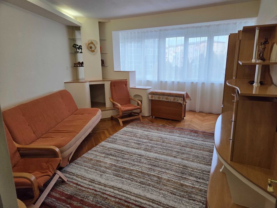 inchiriere apartament 3 camere - Cetate, deasupra Cinema Dacia
