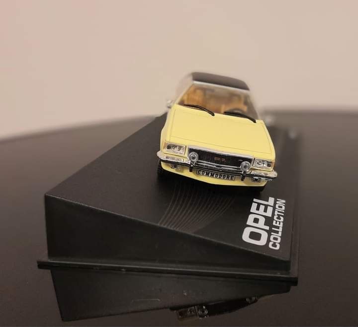 Opel Commodore B GS/E (1972-1977) 1:43 Ixo