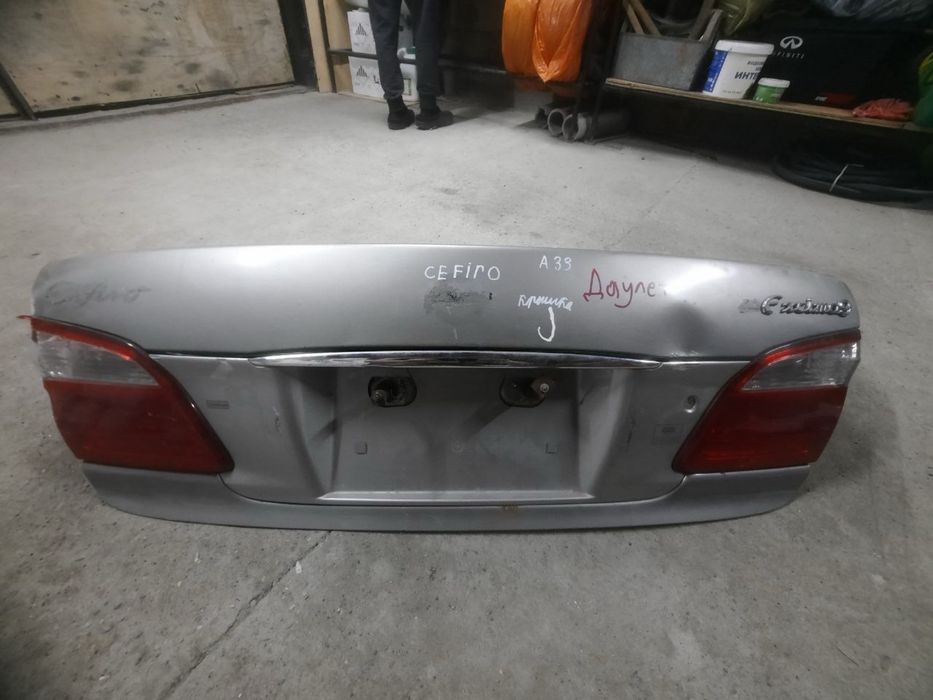 Крышка багажника Nissan Cefiro A33