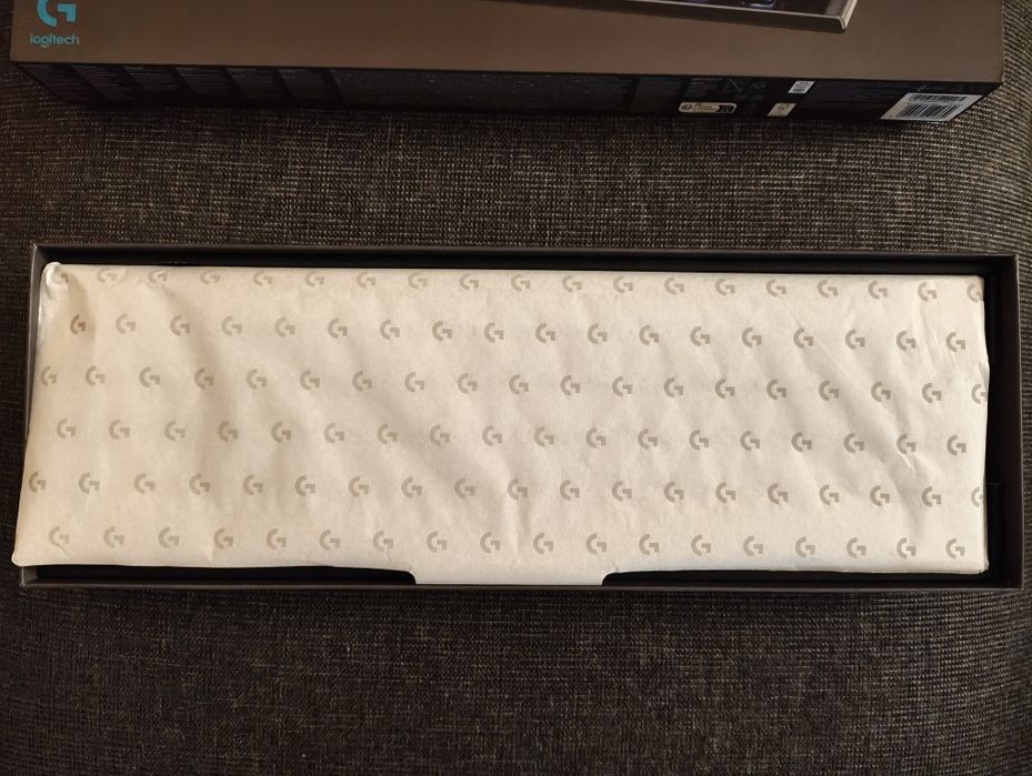 Продавам Logitech G915 X