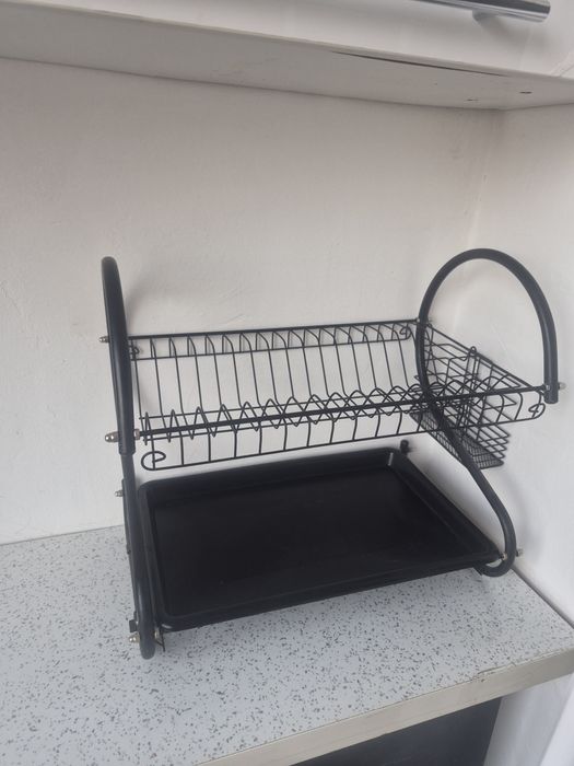 Сушилка для посуды в отличном  состоянии  2500 тенге.