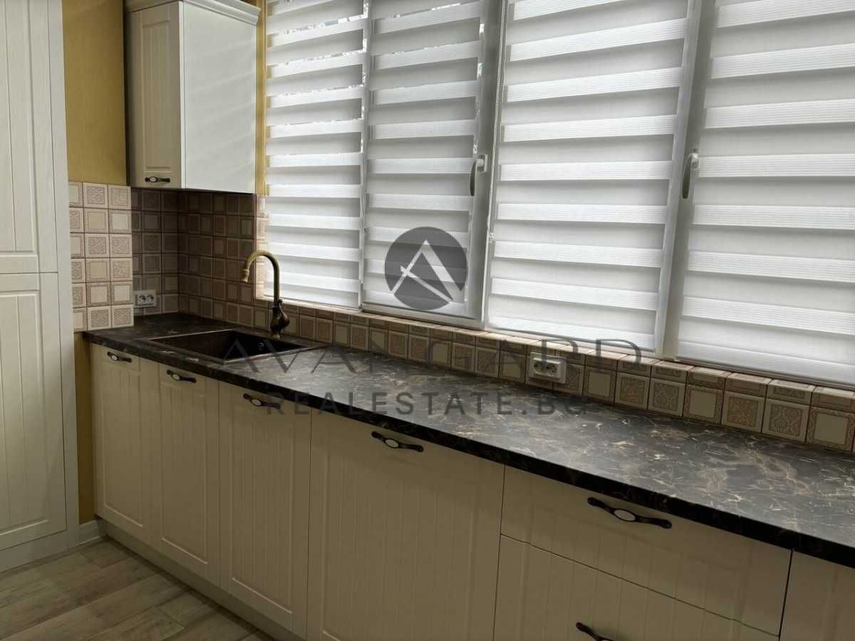 Продава се Четиристаен апартамент в Пловдив, Христо Смирненски - 90 кв.м за 2167 €/кв.м - Снимка #9