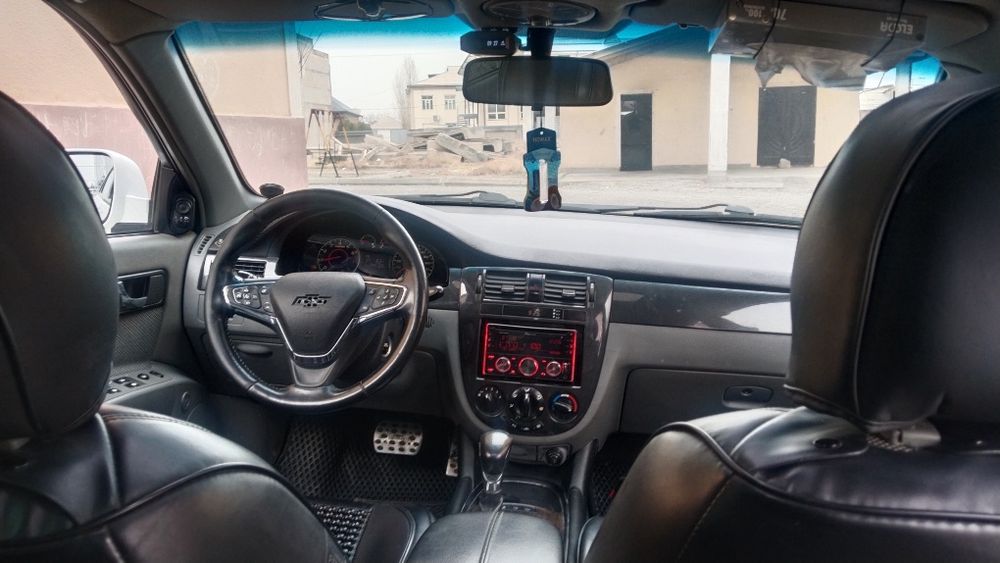 Jentra 3-pazitsa aftomat