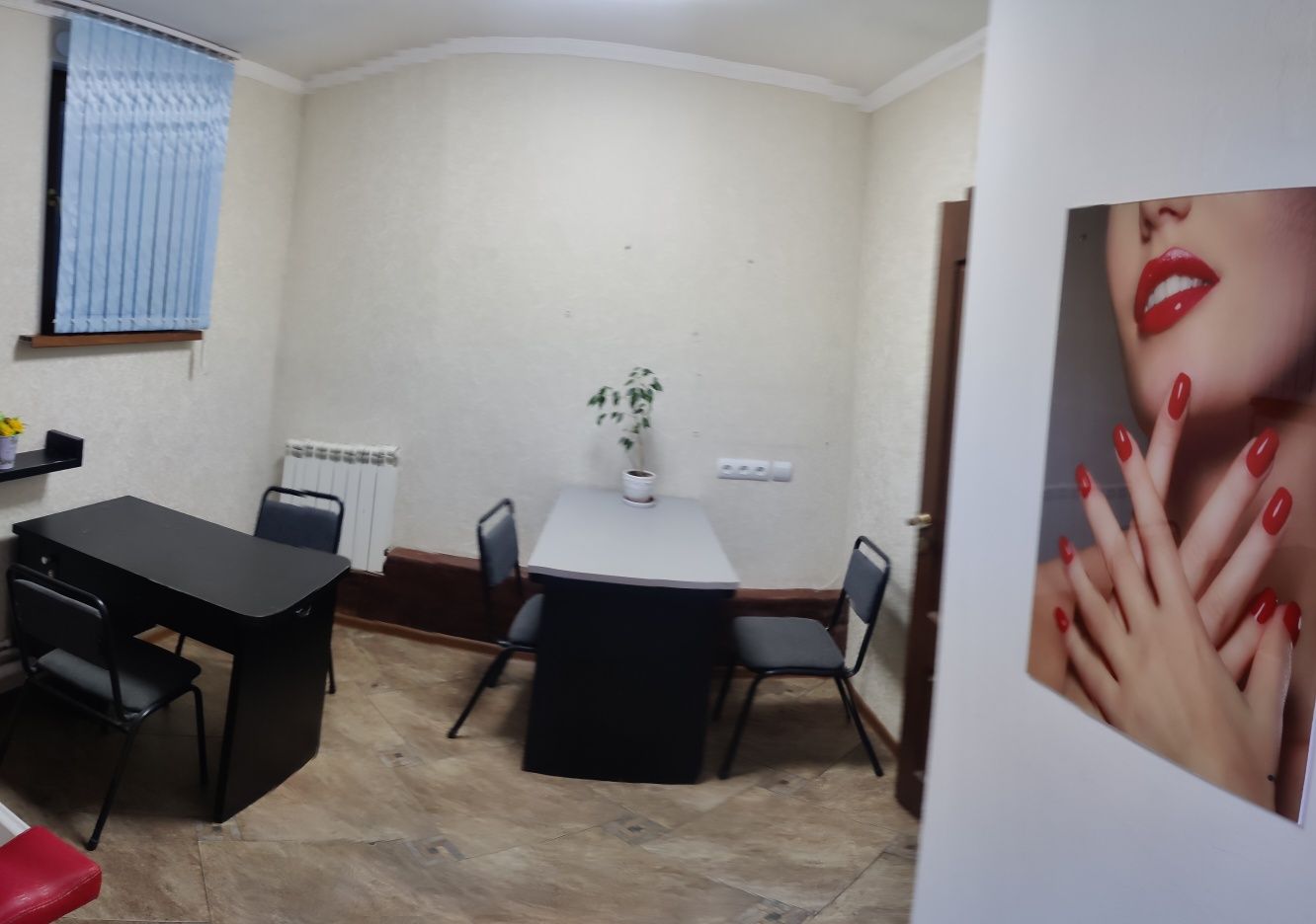 Сдается в аренду 2 парикмахерских кресла и кабинет nail стилиста