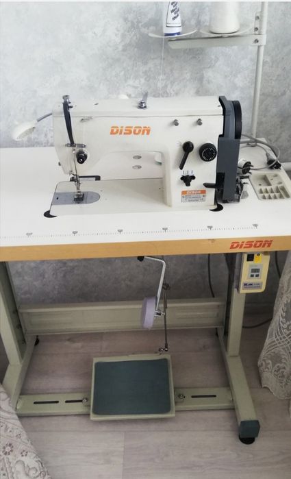 Швейные машинки фирма Дисон, Зиг-заг машинка, и Тамбурная машинка..