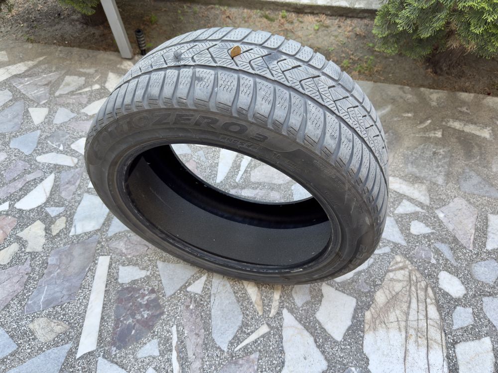 Pirelli Winter Sotto Zero 3 235/45/18 98V M+S