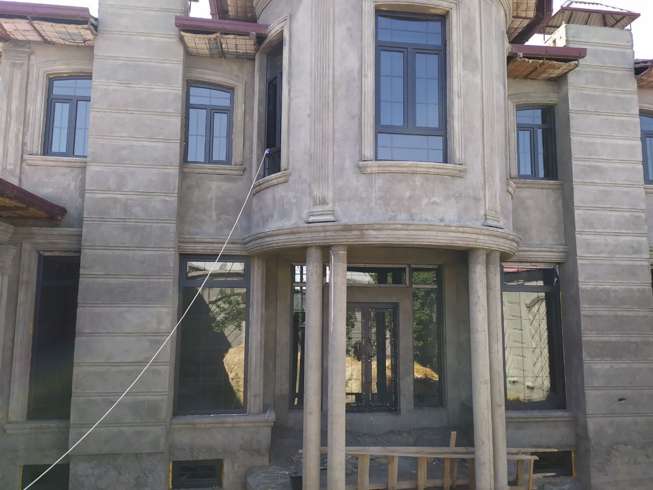 Akfa eshik ramlar yasaymiz siz xoxlagan turdagi profillardan yasaymiz
