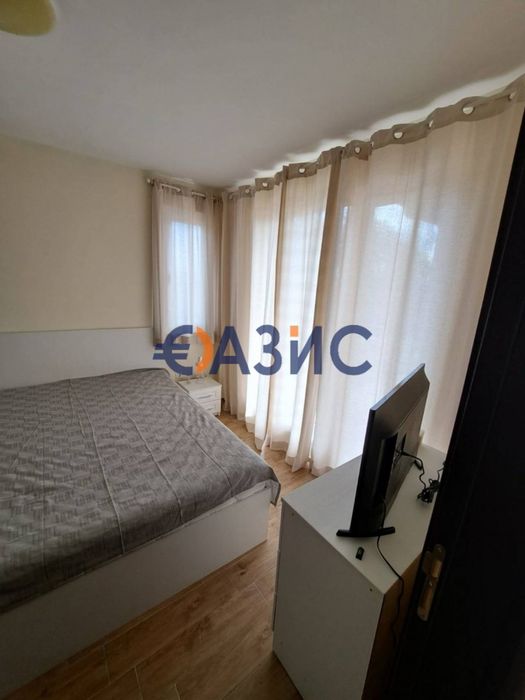 # 33022160 Едноетажна къща 116 кв м и двор 1000кв м в село Равадиново,