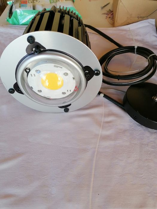 lampi cu led și halogen Osram