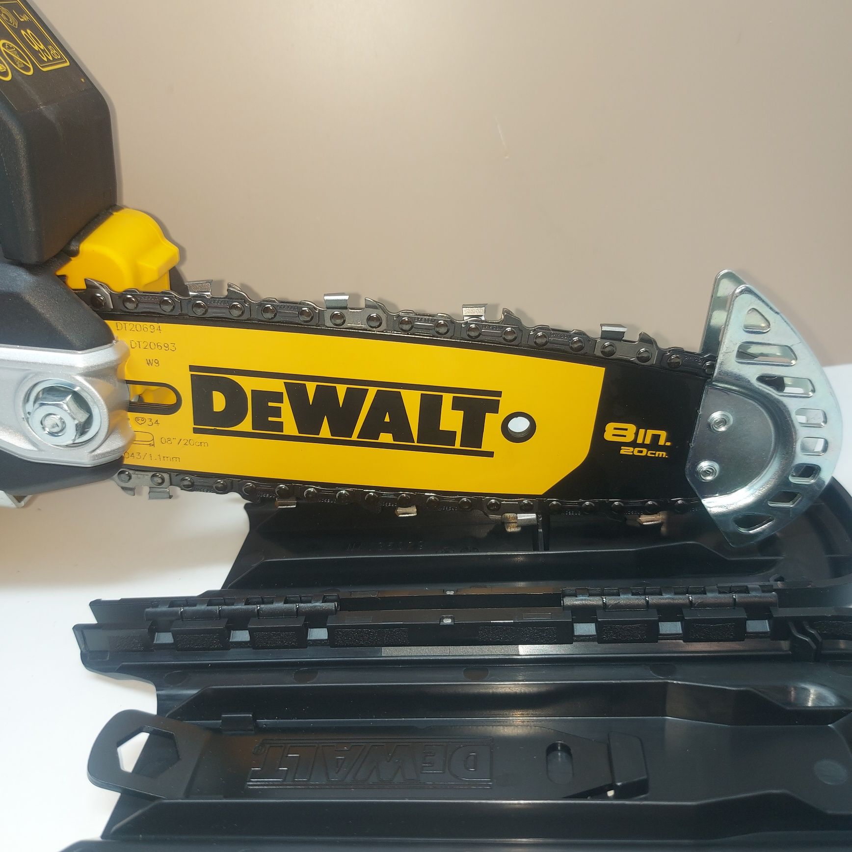 Акумулаторен верижен трион DEWALT  DCMPS520N