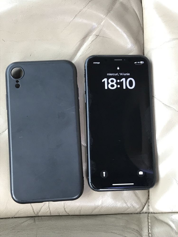 Vând   iPhone xr.   liber   de   rețea