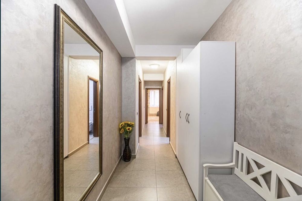 Vand apartament 3 camere Isaran