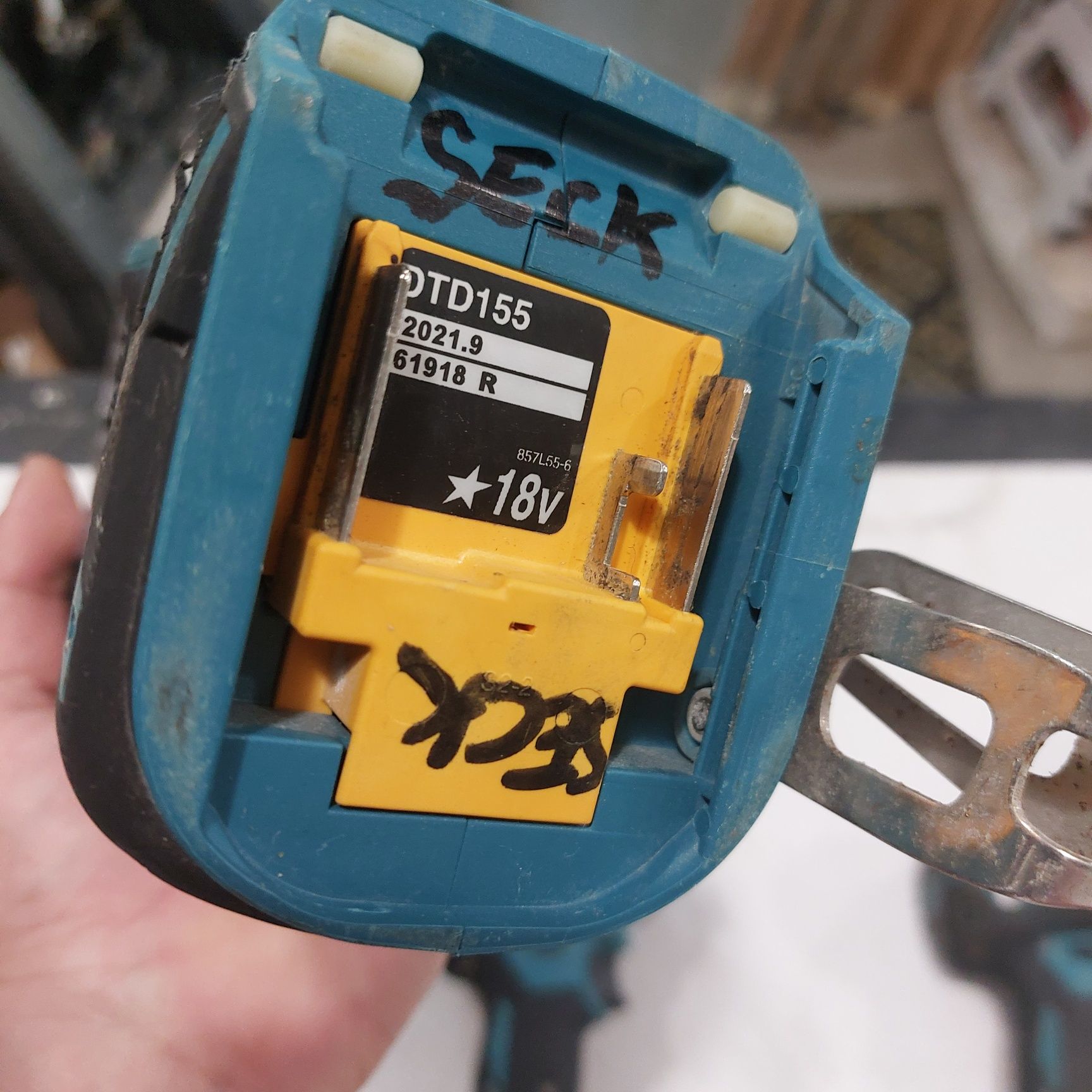 Акумулаторен безчетков импактдрайвър Макита Makita DTD153 DTD154 DTD15