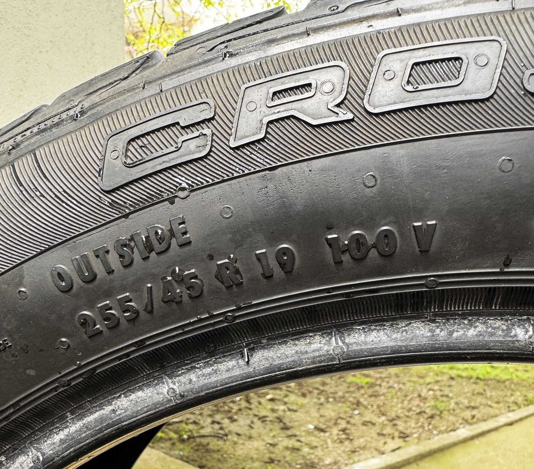 2бр Летни Гуми 255 45 19 Continental Cross Contact UHP 255/45/19 R19