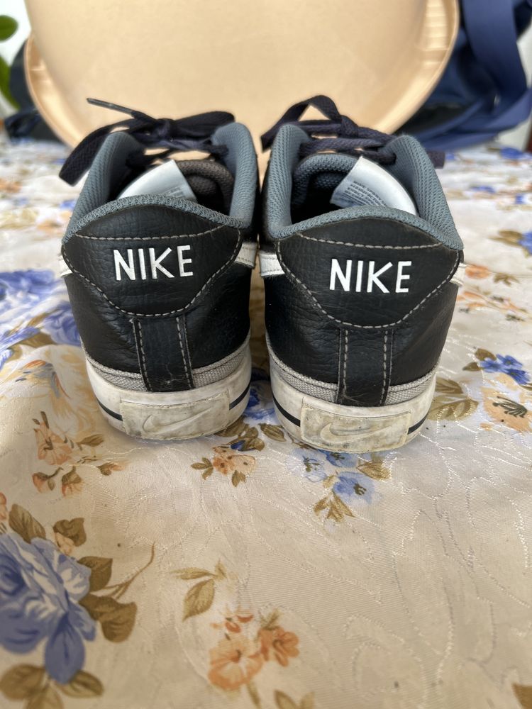 Nike черни обувки