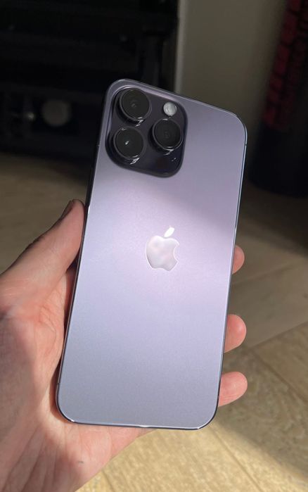 Vând iPhone 14 Pro Max purple sub garanție