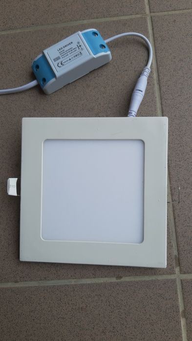 Vănd 21 spoturi led diferite mărimi