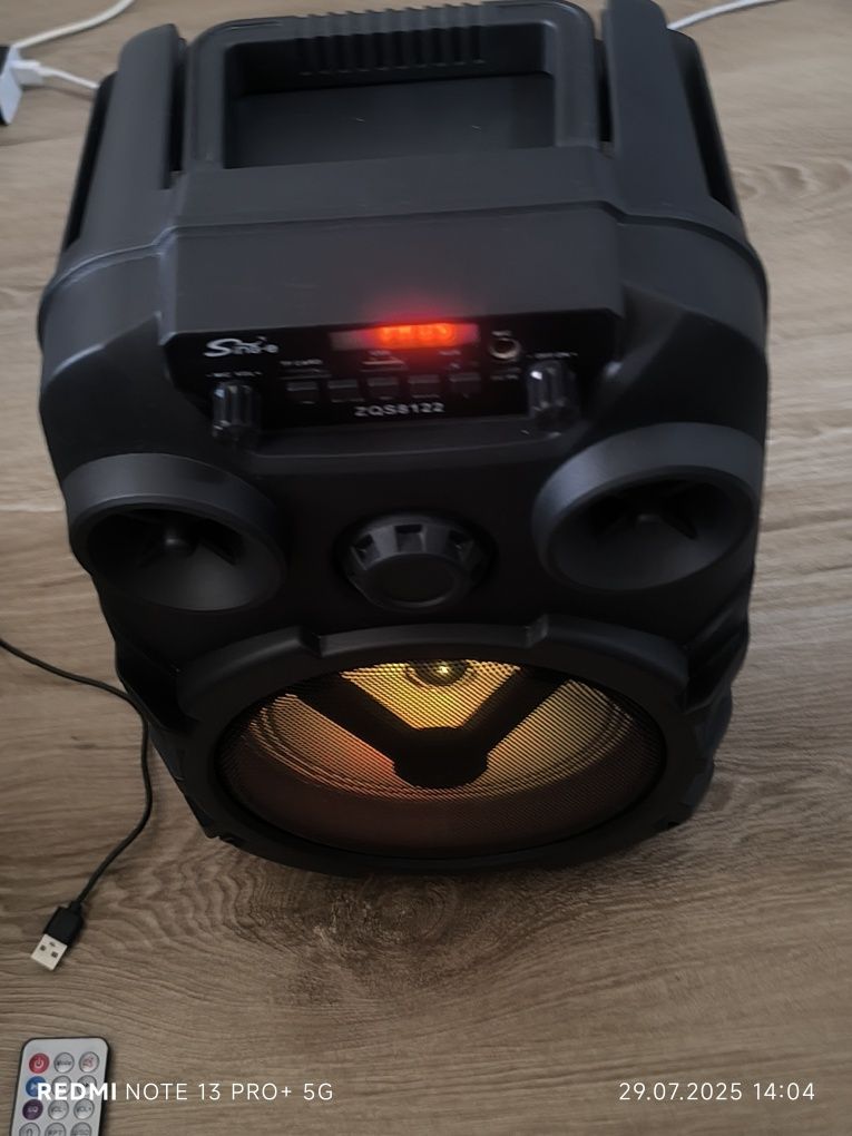 Продаётся портативная bluetooth колонка