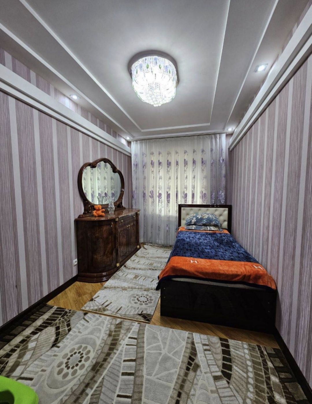 Продам 4 ком  Паркентский Шастри Генерала Петрова 77 серия