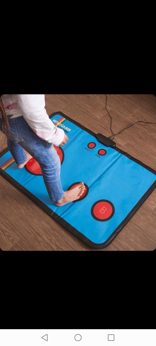 Ретро гейминг постелката с 200 игри за TV