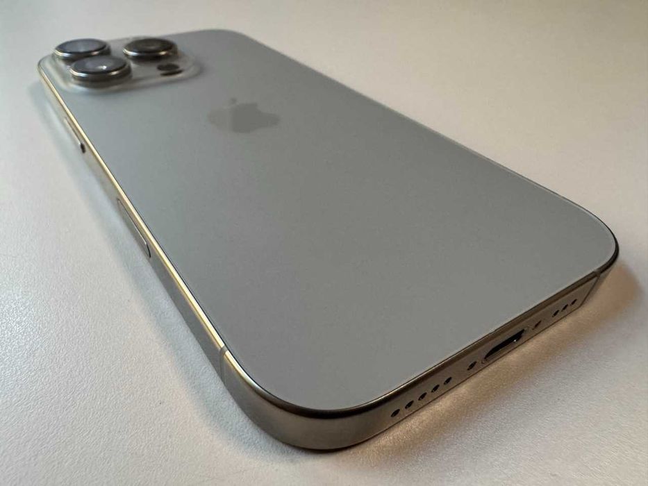  Apple / iPhone 16 Pro 128 Gb / Natural / 97% Acumulator