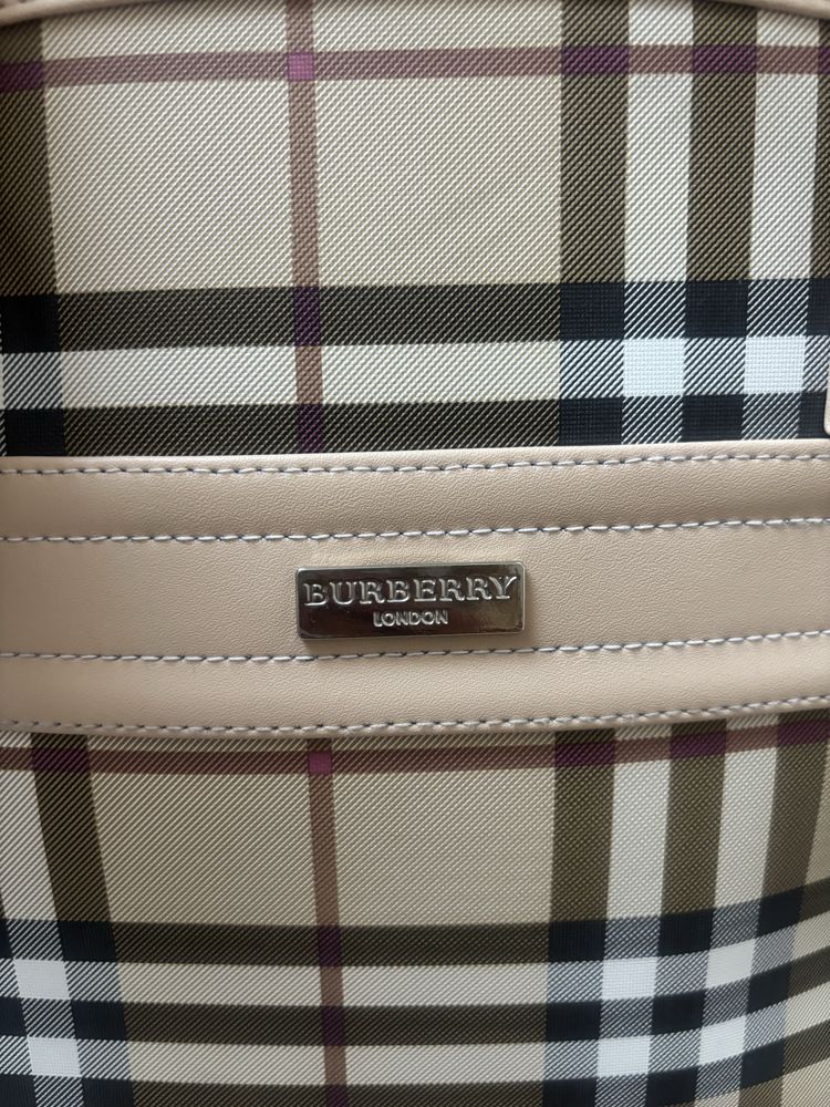 Чанта BURBERRY 100% оригинал