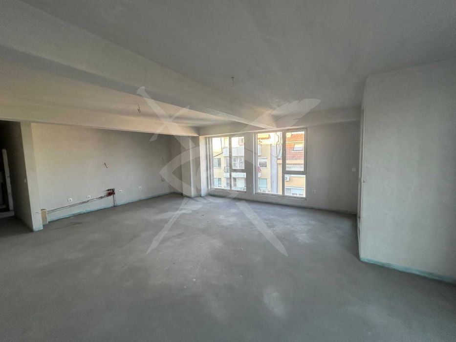 Продава се Тристаен апартамент в Пловдив, Център - 147 кв.м за 2109 €/кв.м - Снимка #8