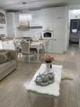 Inchiriez Apartament cu 2 Camere, Curte proprie