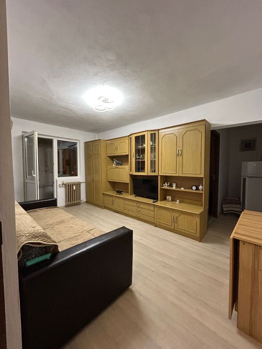 Inchiriez Apartament 3 camere in regim hotelier