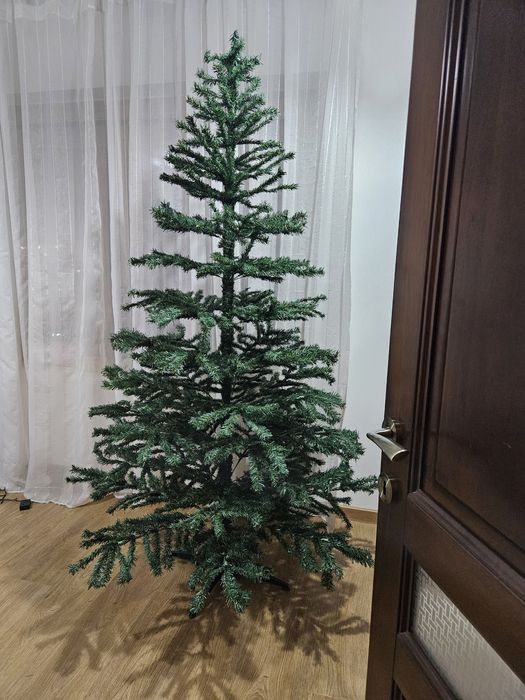 Brad artificial 210 cm