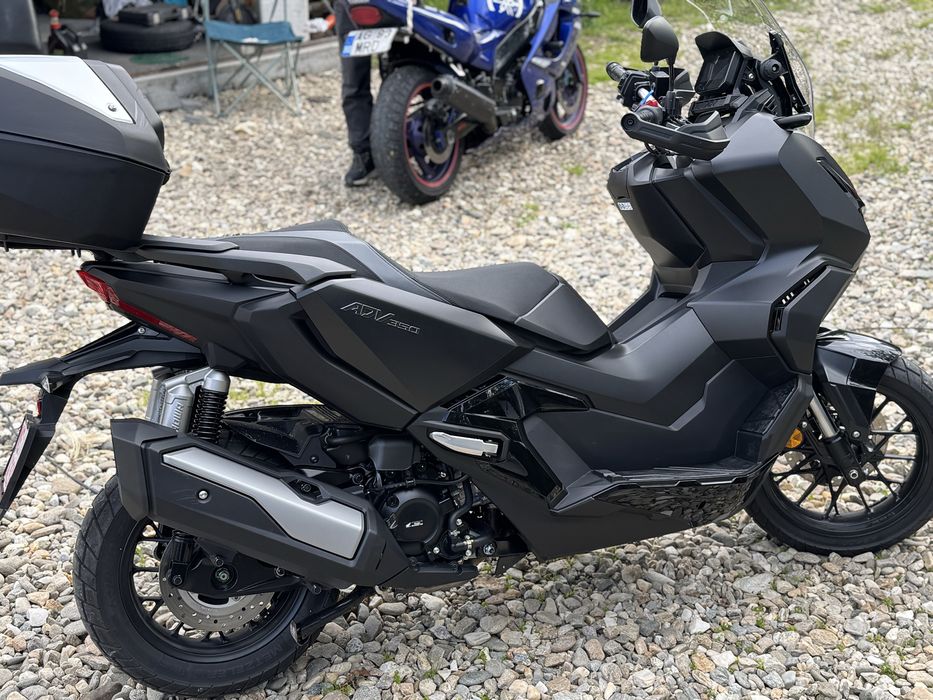 Moto scuter (scooter) Honda ADV 350 2024, 1900 km, ca nou, impecabil