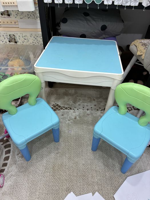 Стол со стульями для детей