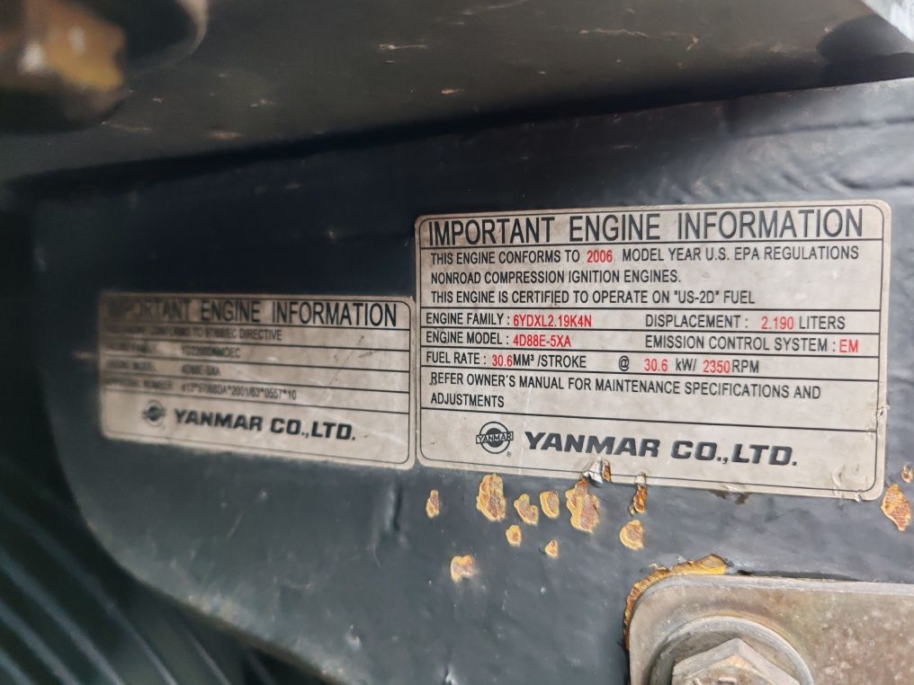 Komatsu PC50 an 2006 import Italia 3 cupe motor yanmar 4 cilindri