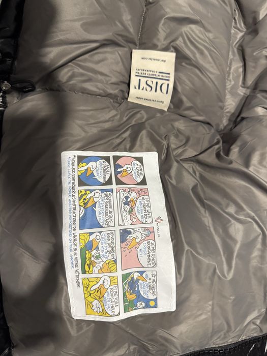 Moncler яке размер L