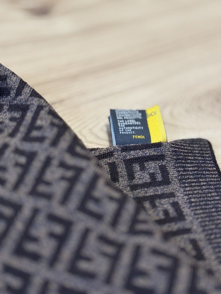 Fendi Eșarfă Pentru Femei NEGOCIABIL