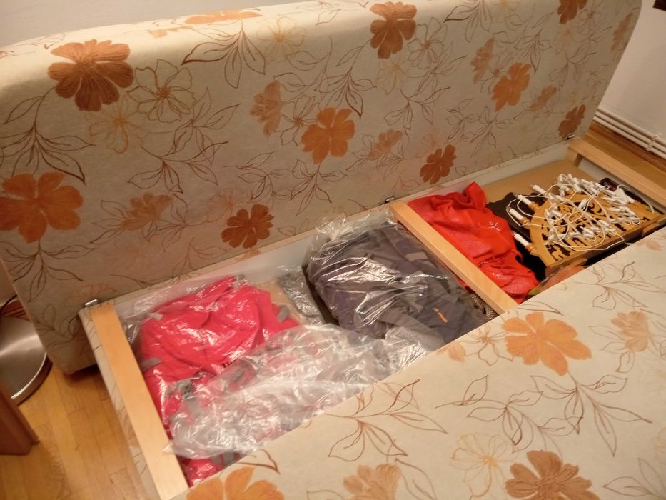 Canapea extensibila Leni Agache cu saltele relaxa