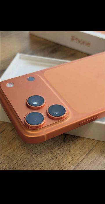 Продаю 17 про 512 100% баттарея