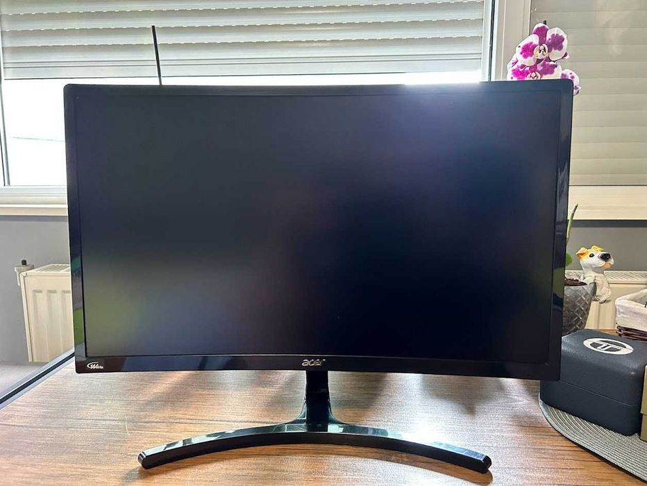 Acer Gaming Monitor 23.6 Curved 1920 x 1080 144Hz