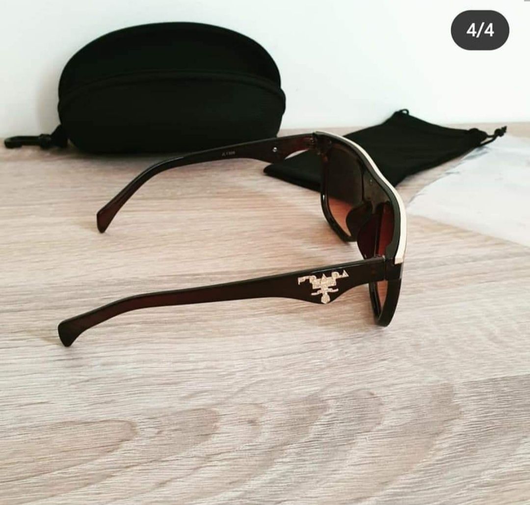 Ochelari de soare prada